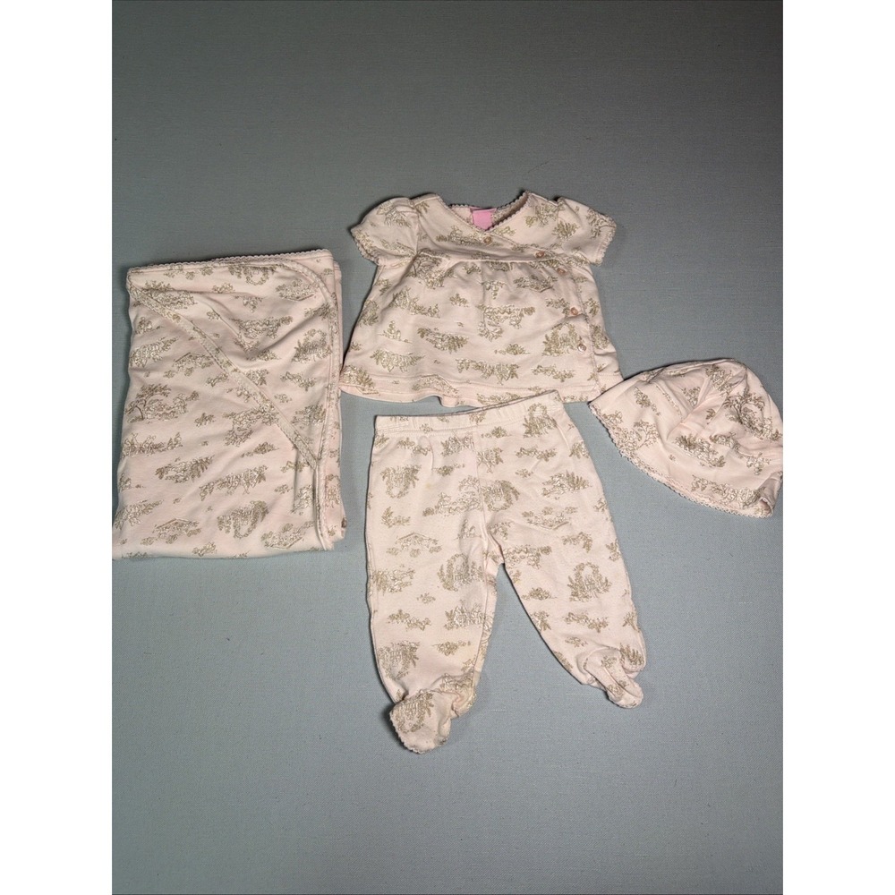 The Little Newcomers: Baby Set—Blouse, Pants, Hat, and Blanket